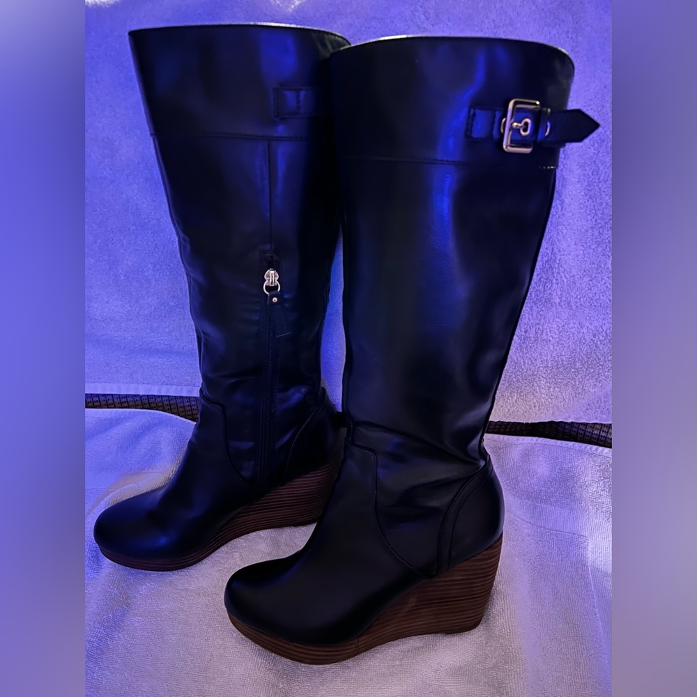 Black and Brown Size 8 M Dr. Scholl’s Wedge Half-Zip Heathrow Pleather Boots